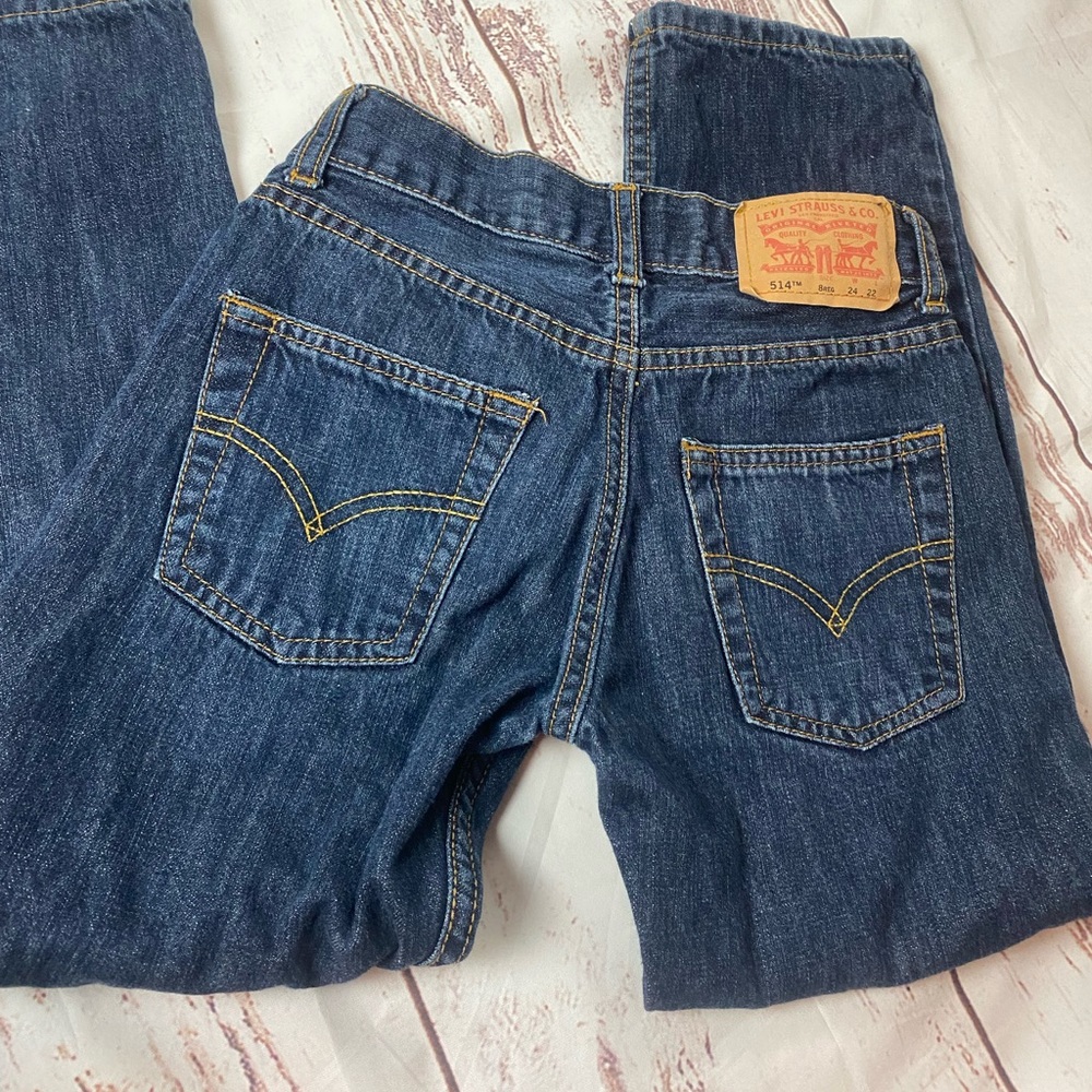 Levi’s 514 Straight Legged Jeans